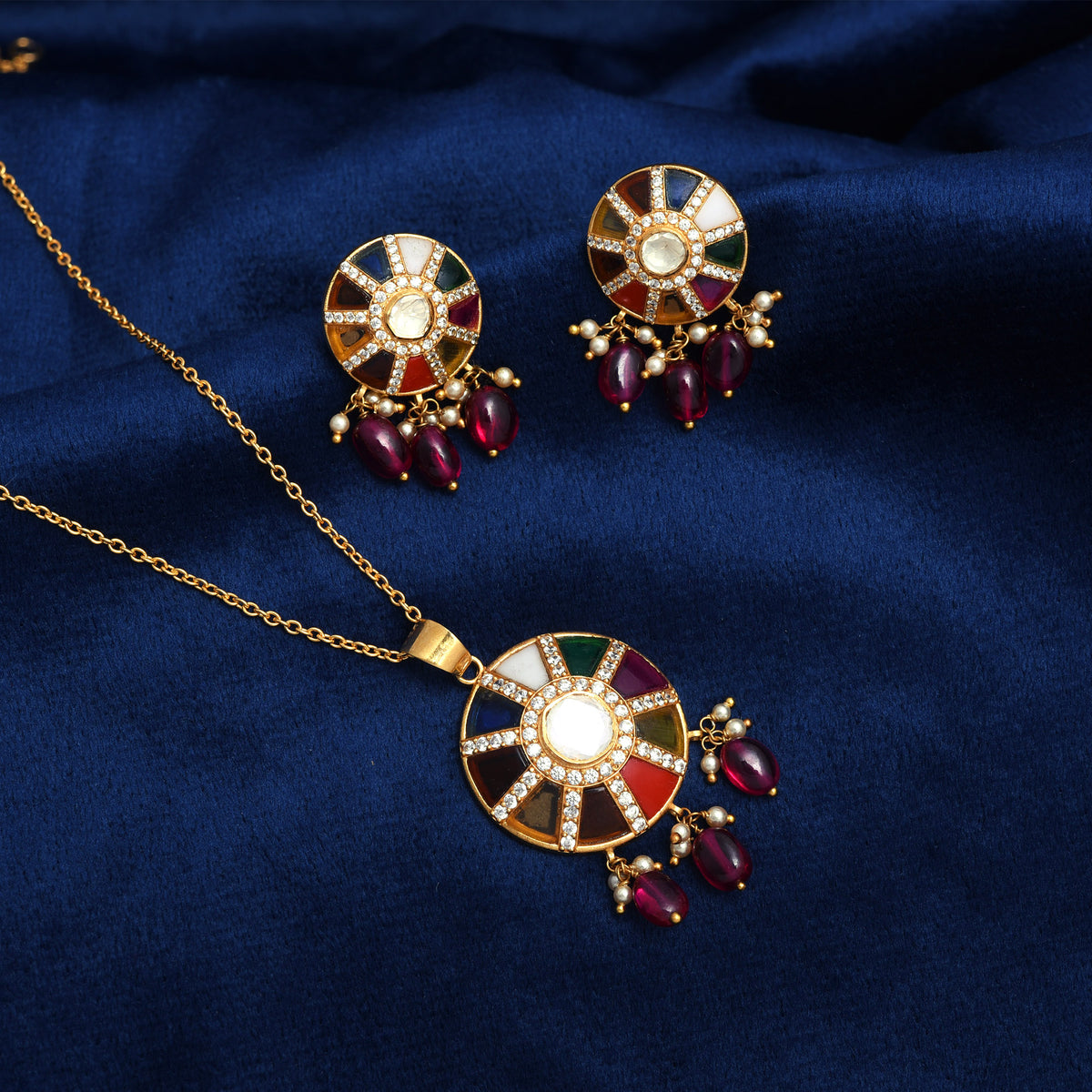 Navratna Aura 925 Silver Gold Plated Monzonite Polki Pendant Set